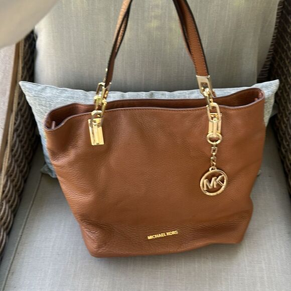 Michael Kors Cognac Leather Brooke Medium Tote/Crossbody Bag - Picture 3 of 11